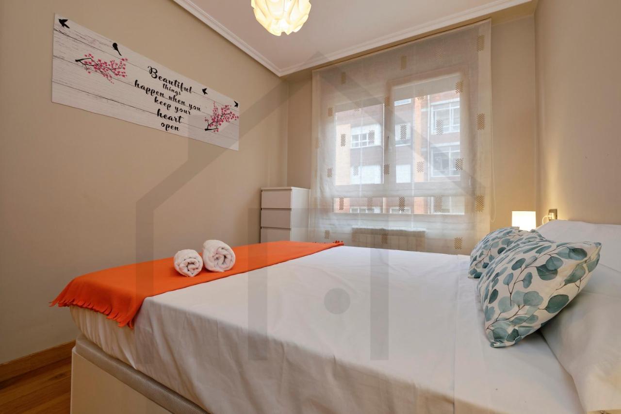 Apartamento Candelaria - Lujo A Un Paso Del Centro Oviedo Esterno foto